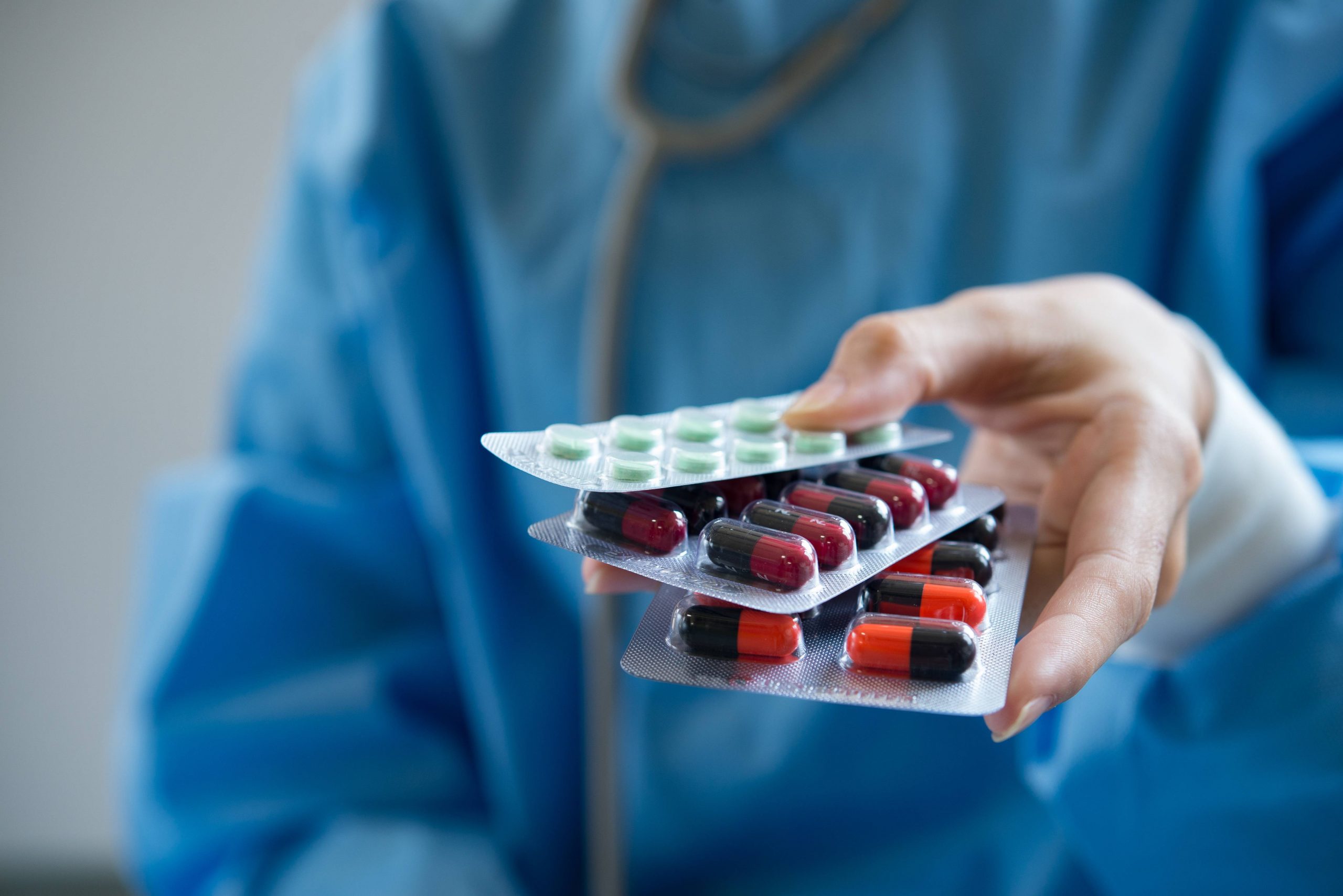 Predicting adverse anticholinergic effects of medicines